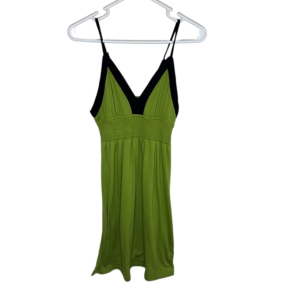 Feathers Womens Medium Mini Dress Green Black Spaghetti Strap Smocked V-Neck